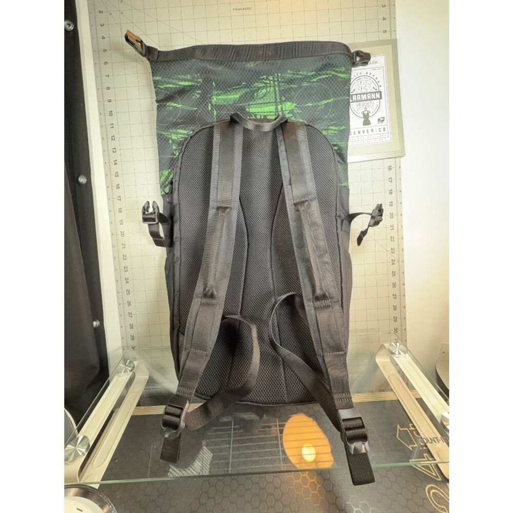 MERCEDES AMG®  |  PETRONAS F1® TEAM  |  BACKPACK  |  NEW  | - Picture 4 of 15